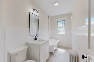 911 Pleasant St, Worcester, MA 01602 - Photo 32