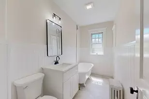 911 Pleasant St, Worcester, MA 01602 - Photo 28