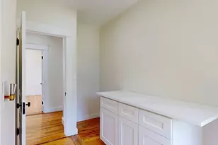 911 Pleasant St, Worcester, MA 01602 - Photo 30