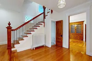 911 Pleasant St, Worcester, MA 01602 - Photo 26