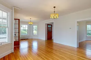 911 Pleasant St, Worcester, MA 01602 - Photo 10