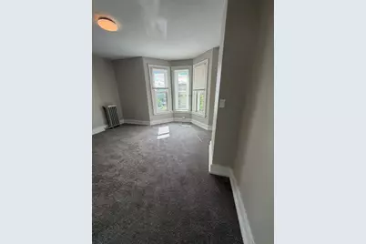 97 Newton St, Holyoke, MA 01040 - Photo 14
