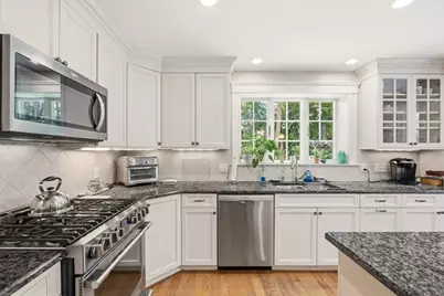 200 Harvard Cir, Newton, MA 02460 - Photo 6