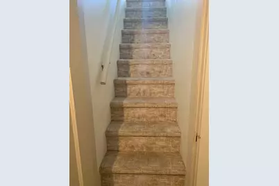 60 Rencelau St, Springfield, MA 01118 - Photo 18