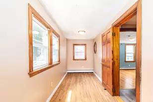 62 Butler St, Salem, MA 01970 - Photo 8