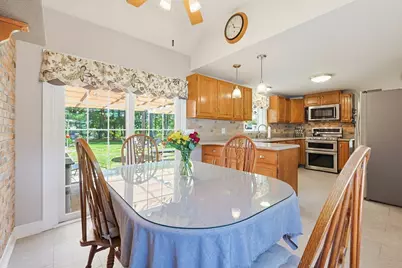 33 Crossman Ave, Attleboro, MA 02703 - Photo 14