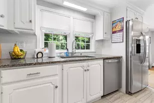 35 Oak Meadow Ln, Methuen, MA 01844 - Photo 6