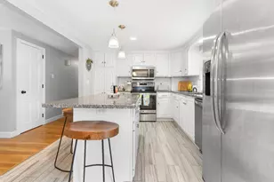 35 Oak Meadow Ln, Methuen, MA 01844 - Photo 4