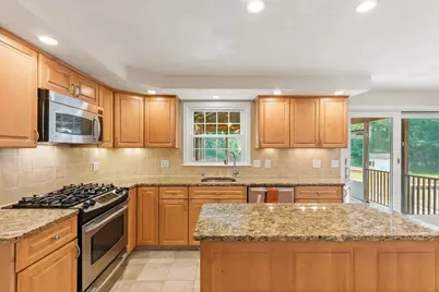 10 Strawstone Ln, Norton, MA 02766 - Photo 18