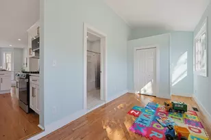 26 Pleasant St, Beverly, MA 01915 - Photo 14