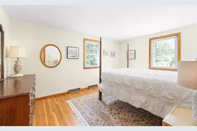 31 Robert Rd, Holliston, MA 01746 - Photo 12