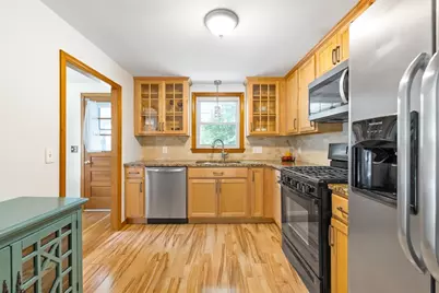 31 Robert Rd, Holliston, MA 01746 - Photo 8