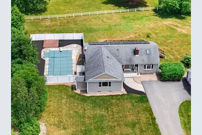 38 Brown Ave, Lunenburg, MA 01462 - Photo 2