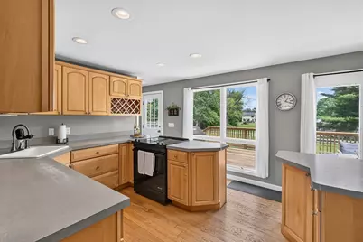 38 Brown Ave, Lunenburg, MA 01462 - Photo 10