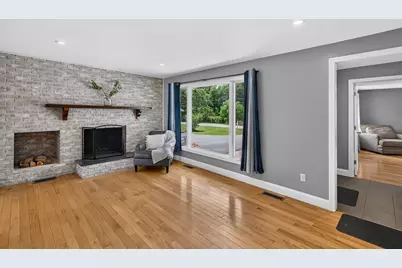 38 Brown Ave, Lunenburg, MA 01462 - Photo 8