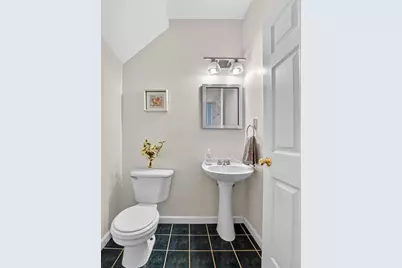 15 Evergreen Cir #15, Canton, MA 02021 - Photo 8