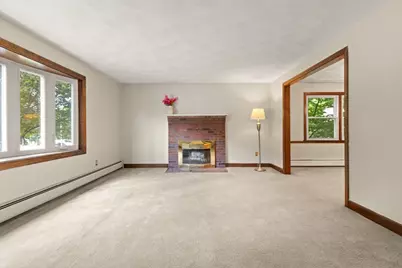 17 Tamarock Ter, Stoneham, MA 02180 - Photo 4