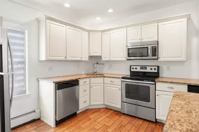 9 Maple St, Kingston, MA 02364 - Photo 4