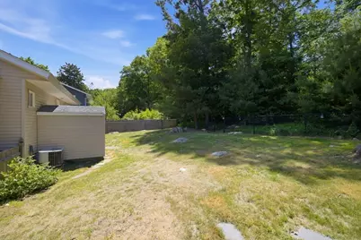 37 Courier St, Weymouth, MA 02190 - Photo 24