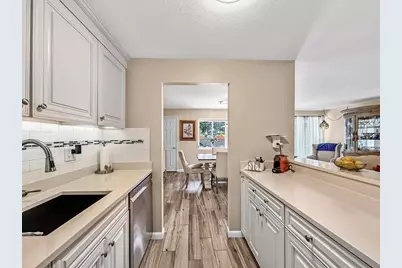 66 Main St #11A, Stoneham, MA 02180 - Photo 4
