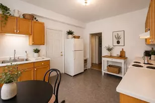 10 Davis Ave, Brookline, MA 02445 - Photo 10
