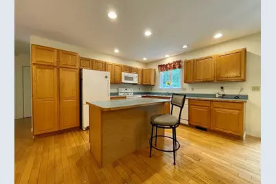 86 Chicopee Dr, Hubbardston, MA 01452 - Photo 10