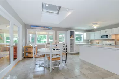 4 Wilson St, Wareham, MA 02571 - Photo 4