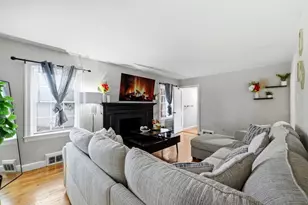 15 Lucerne Rd, Springfield, MA 01119 - Photo 8