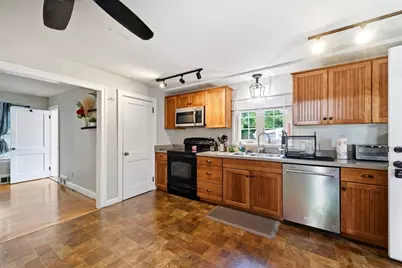 15 Lucerne Road, Springfield, MA 01119 - Photo 4
