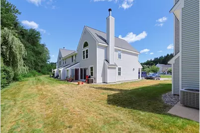 75 Warren St W #8, Raynham, MA 02767 - Photo 6