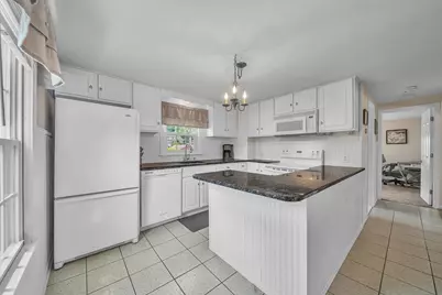 51 Barrington Rd, Longmeadow, MA 01106 - Photo 8