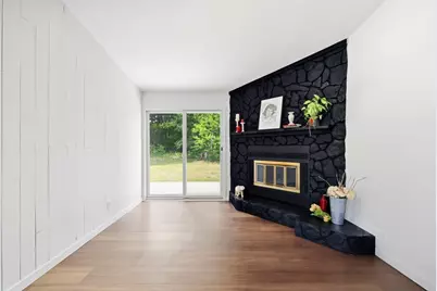 37 Sun Valley Rd, Holyoke, MA 01040 - Photo 6