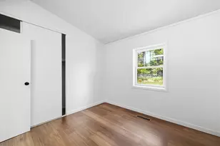 37 Sun Valley Rd, Holyoke, MA 01040 - Photo 16
