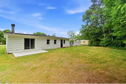 37 Sun Valley Rd, Holyoke, MA 01040 - Photo 24