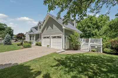 78 Hammersmith Dr, Saugus, MA 01906 - Photo 2