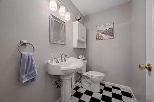 78 Hammersmith Dr, Saugus, MA 01906 - Photo 6