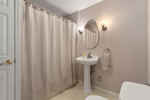 10 Hopkinton Rd, Upton, MA 01568 - Photo 20