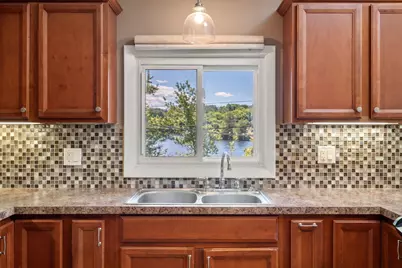 10 Hopkinton Rd, Upton, MA 01568 - Photo 8