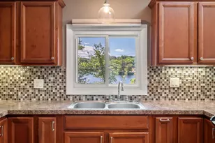 10 Hopkinton Rd, Upton, MA 01568 - Photo 8