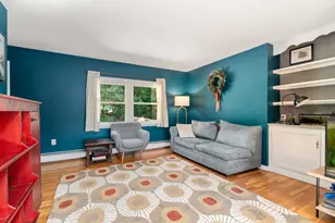 10 Hopkinton Rd, Upton, MA 01568 - Photo 12