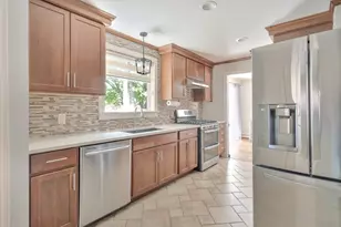 2 Westland St, Acushnet, MA 02743 - Photo 16