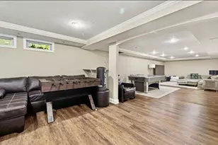 10 Donnelly Dr, Medfield, MA 02052 - Photo 38