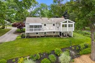 18 Liberty Rd, Marshfield, MA 02050 - Photo 2