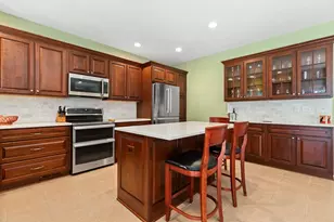 30 Cedarview Cir, Milford, MA 01757 - Photo 8