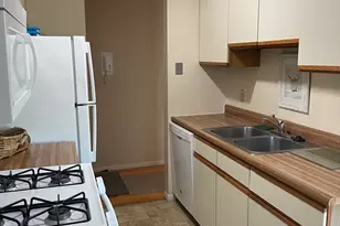 282 Regency Park Dr, Agawam, MA 01001 - Photo 6