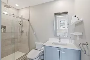 21 Chickatawbut St, Boston, MA 02122 - Photo 18
