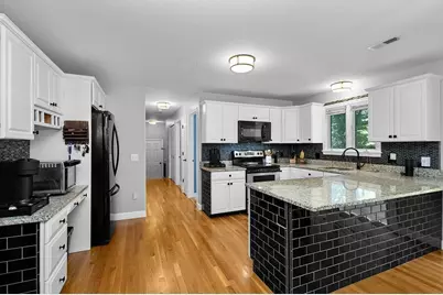 65 Woods Xing, Holliston, MA 01746 - Photo 8