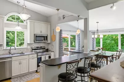 222 Brewer St, Northborough, MA 01532 - Photo 4