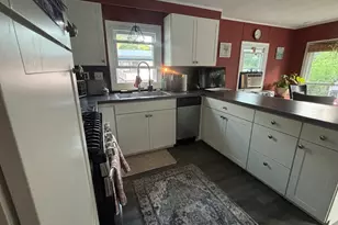 301 Bulgarmarsh Rd, Tiverton, RI 02878 - Photo 16