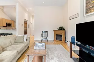8 Greenwich Pk, Boston, MA 02118 - Photo 2